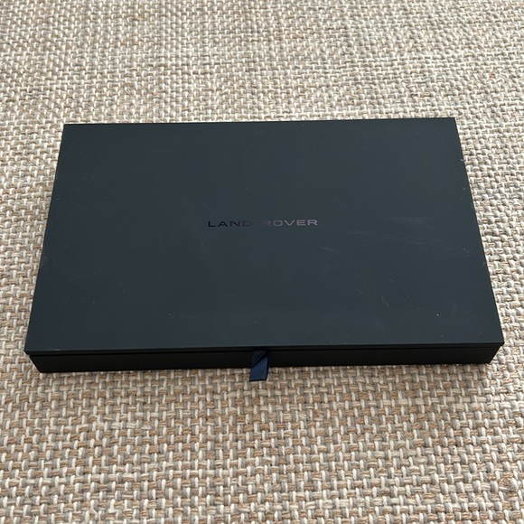 Range Rover / Land Rover key chains (set of 2 w/box) - Picture 5 of 6